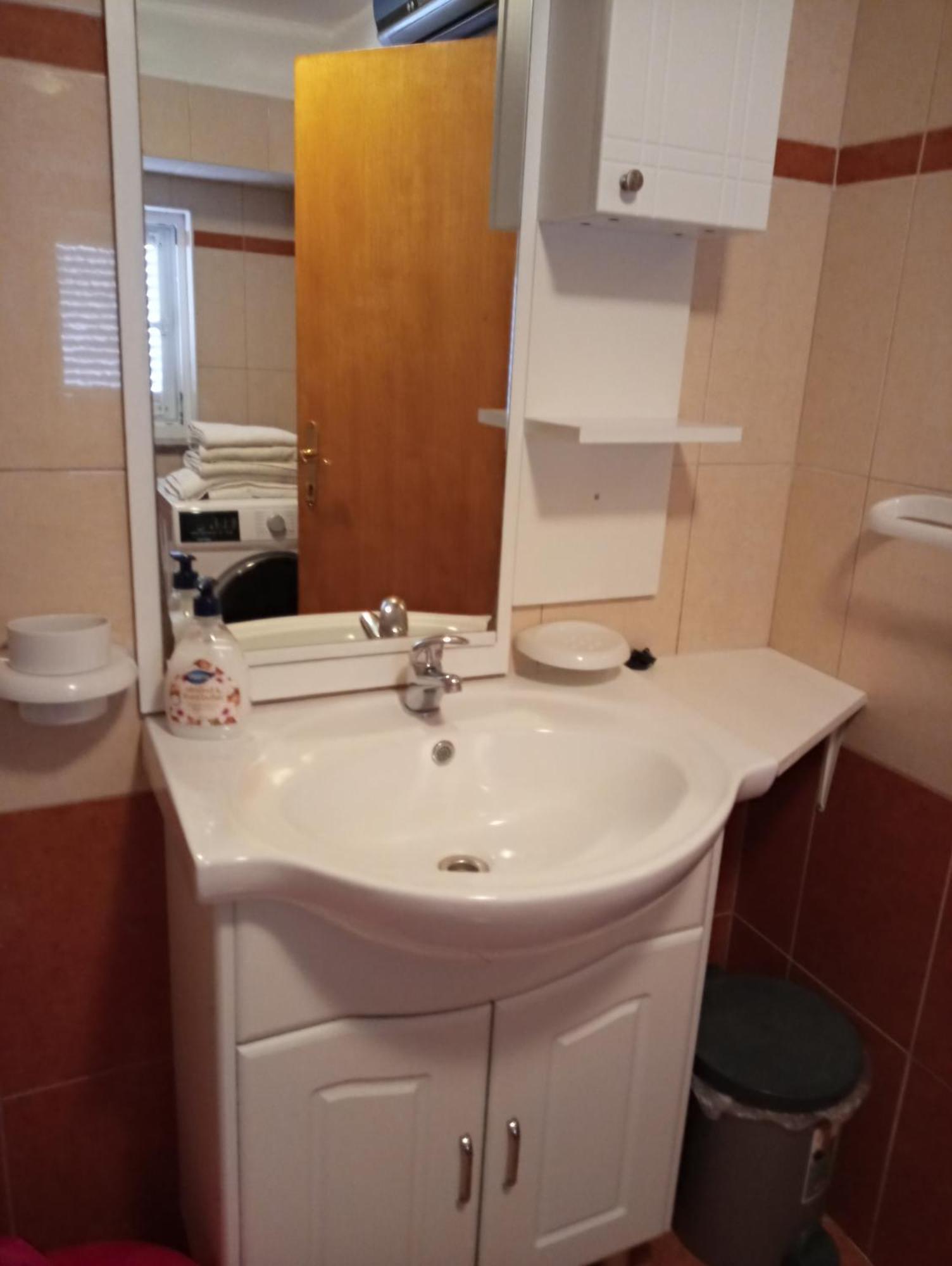 Apartmani Sersic Baska  Exterior photo